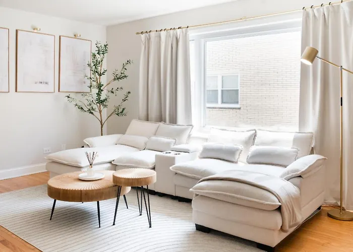 2Br Near Ohare And Transit Newly Furnished Modern