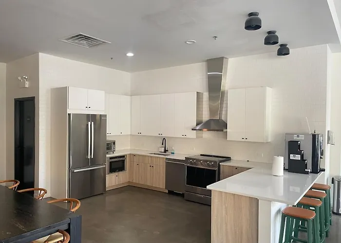 Modern Apartment Close To United Center