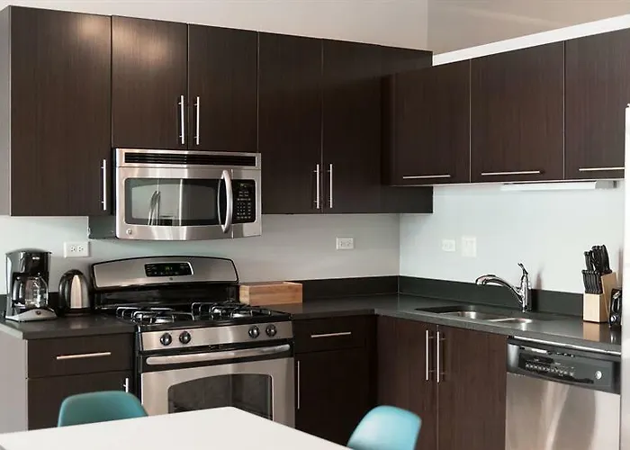 Artsy 2Br In Lincoln Park By Sonder