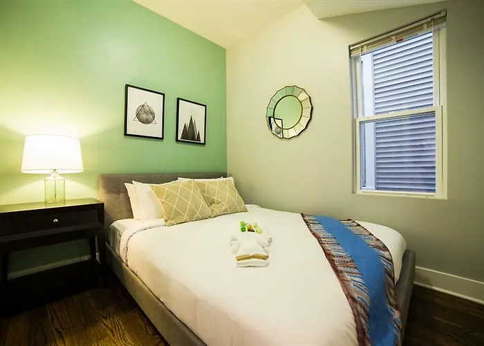 Bohemian 2Br In Lake View By Sonder