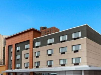 Western Hyde Park 2* Chicago