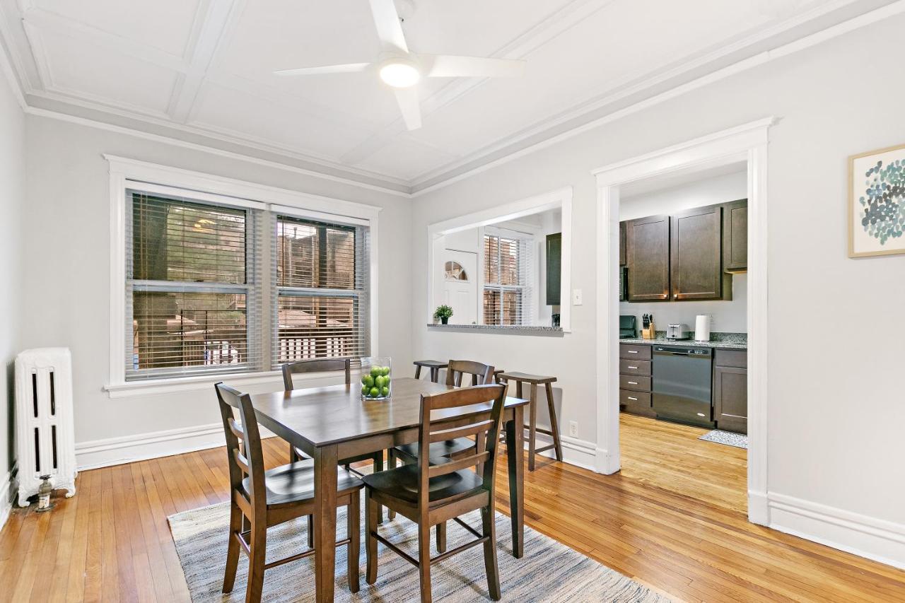 Indulging 2br In Festive Boystown - Buckingham 1 Apartment Chicago
