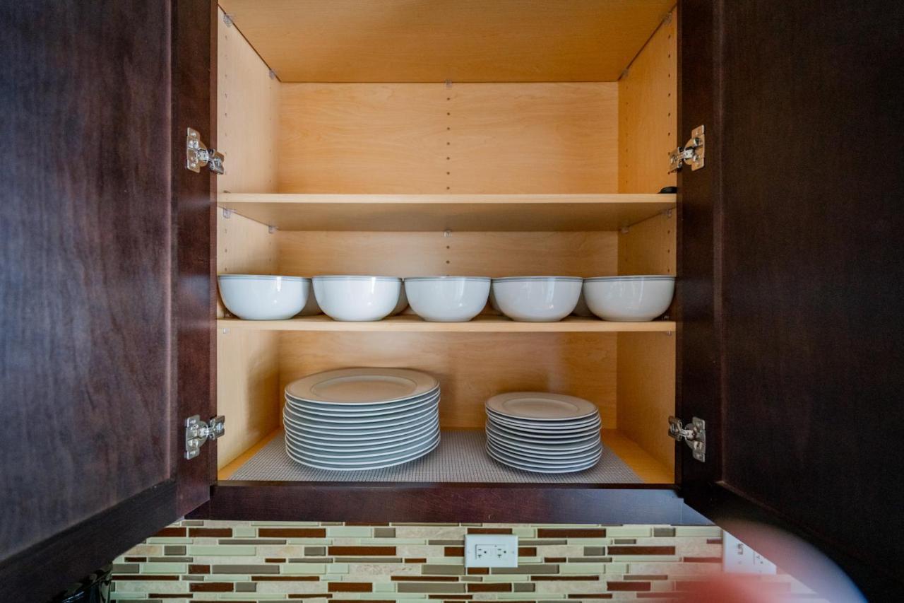 3-bedroom Gem With In-unit Laundry - Lawndale 1