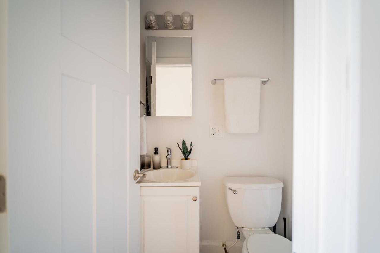 Apartment 3-bedroom Gem With In-unit Laundry - Lawndale 1 Chicago