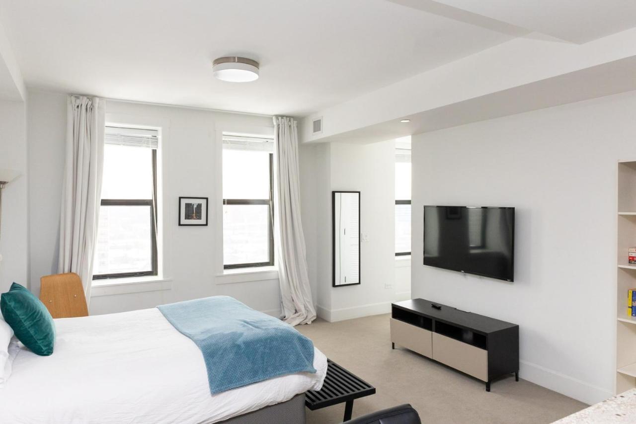 Frontdesk Debonair Studio Apt With View