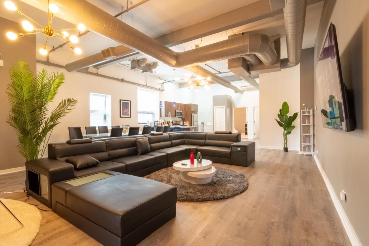 Penthouse Of Joy With Over 4000 Games! Apartamento Chicago