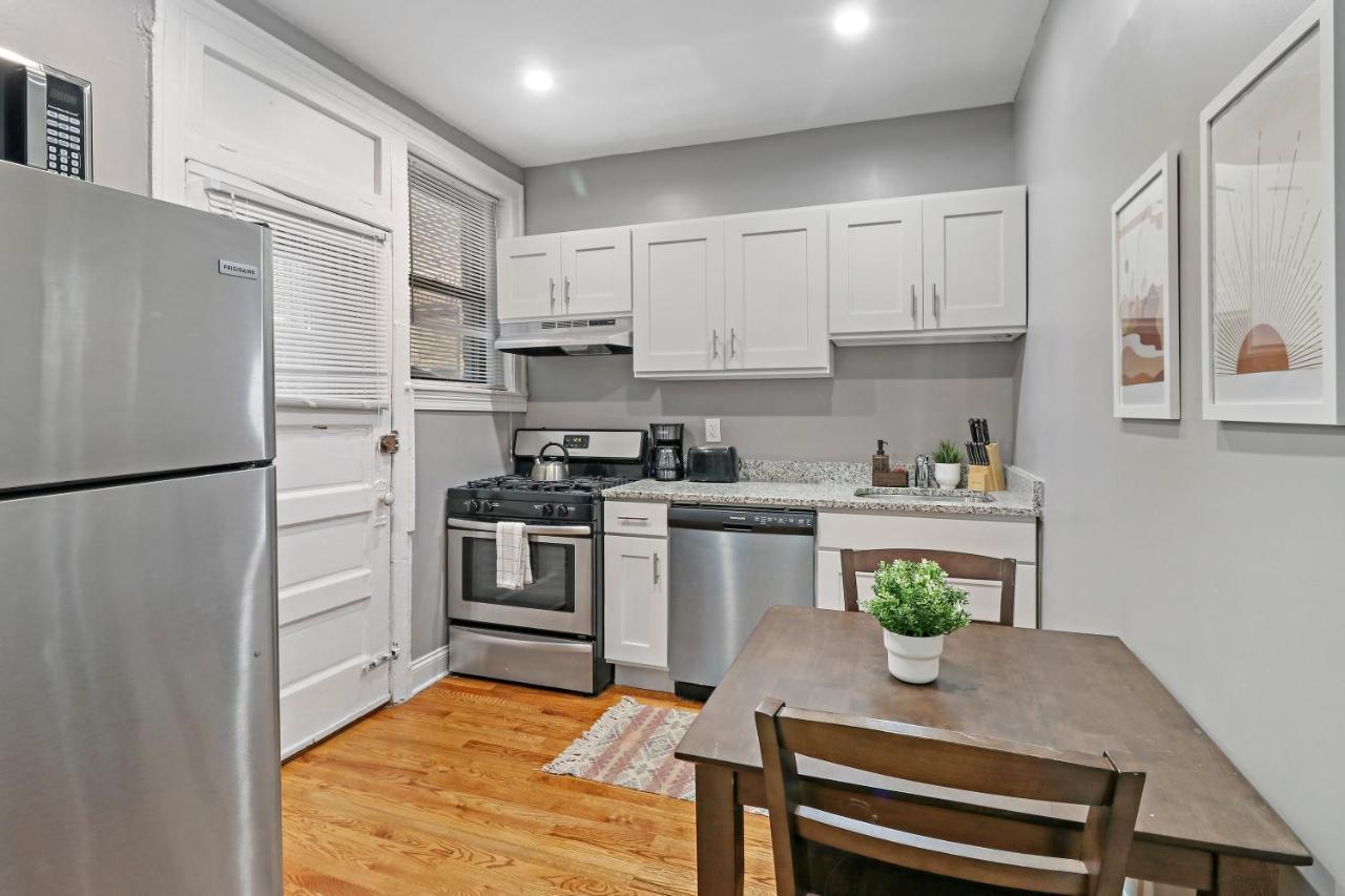 Appartement Modern 3br Apt In Boystown, 12-min Walk To Wrigley - Stratford 1s Chicago