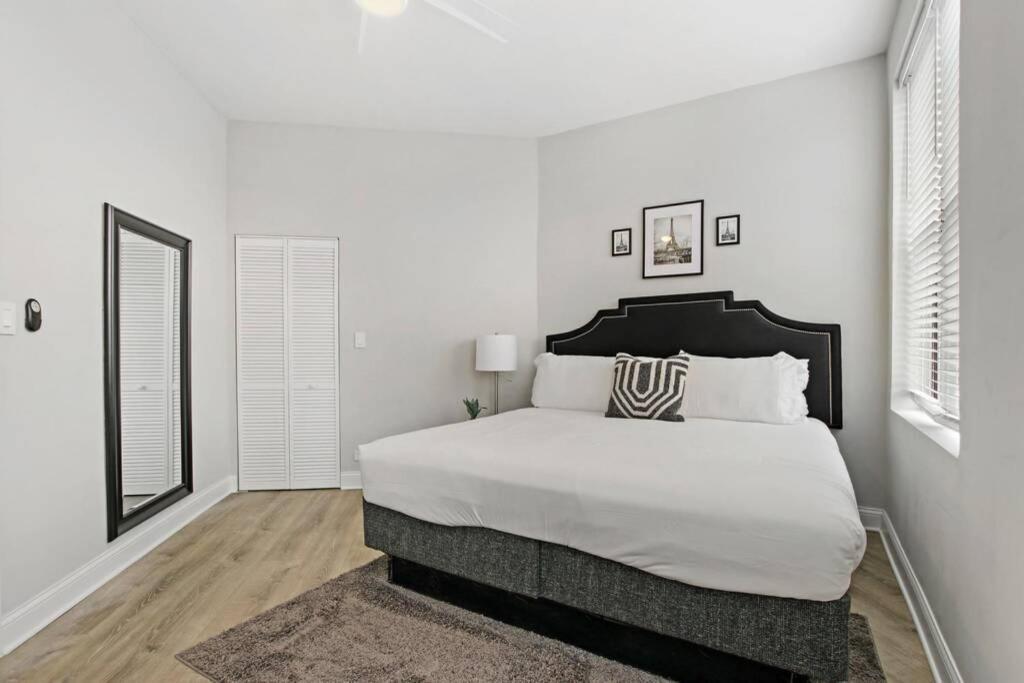 3br In Logan Square Walkable To Highlights - Park S6