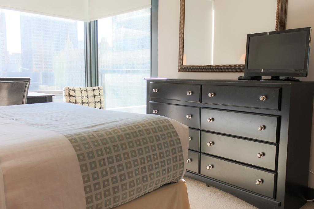 Bridgestreet At State And Grand 4*