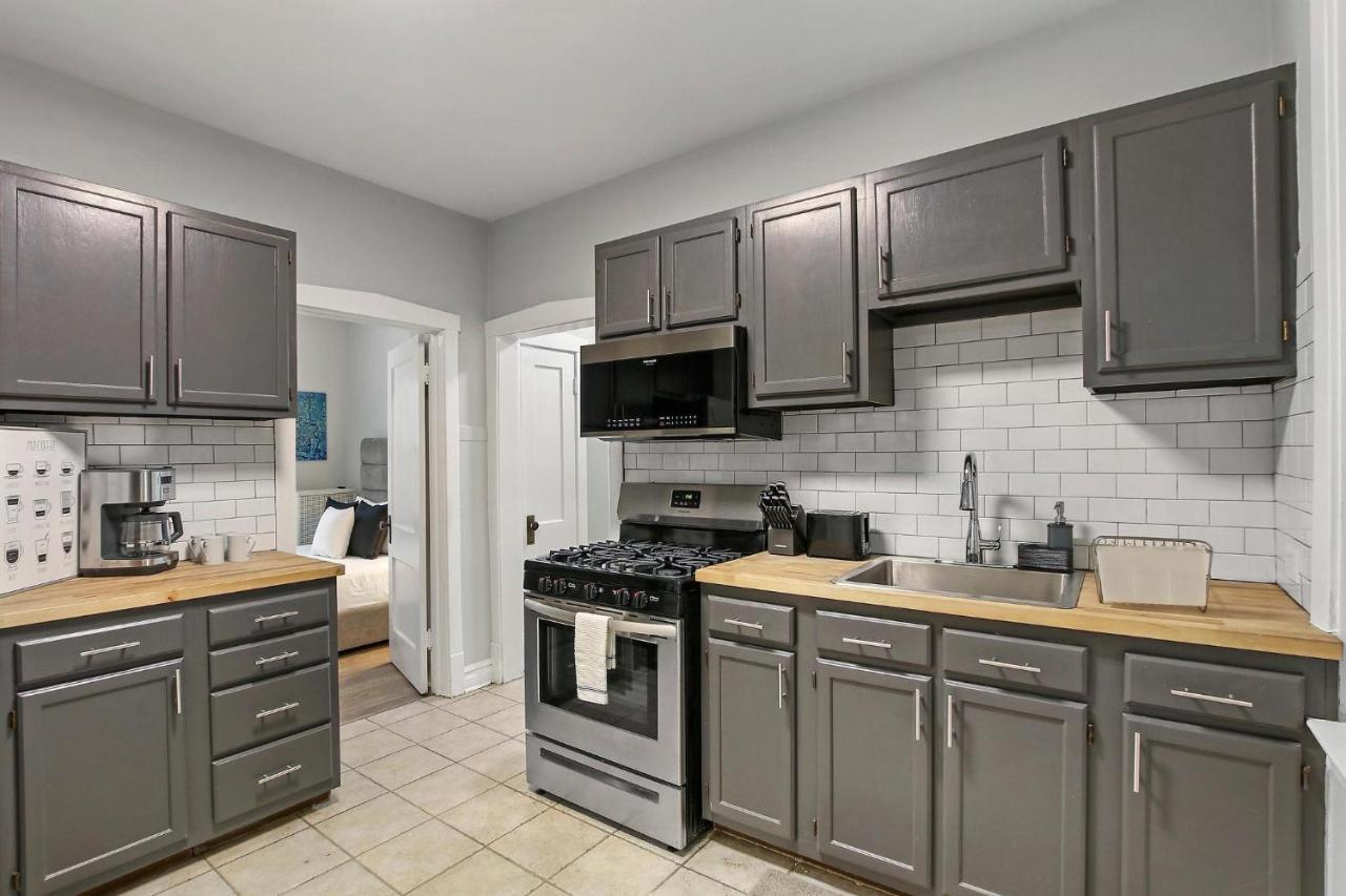 2br Beaming & Roomy Close To Shops - Springfield 2 Apartment Chicago