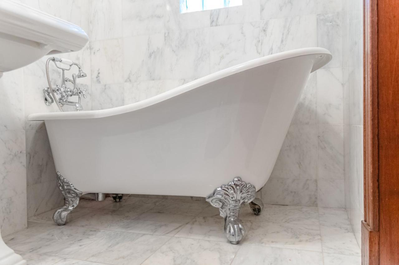 Luxurious Classic Gold Coast For 12 Guests Villa *