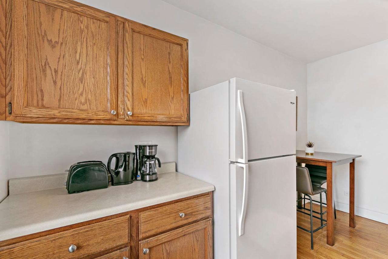 Charming 1br Close To Shops - Larchmont 3