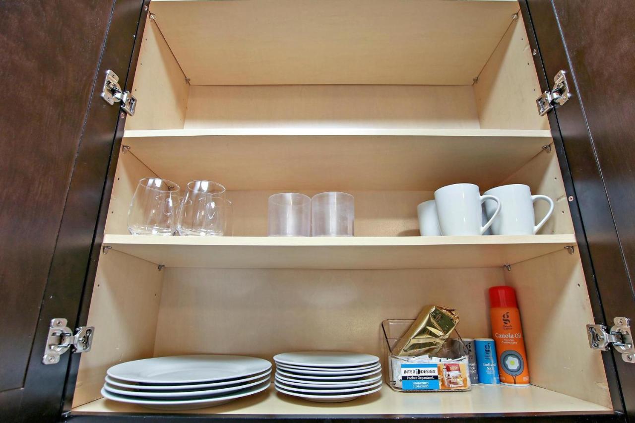 Stylish In Portage Park - Pensacola 2n * Chicago