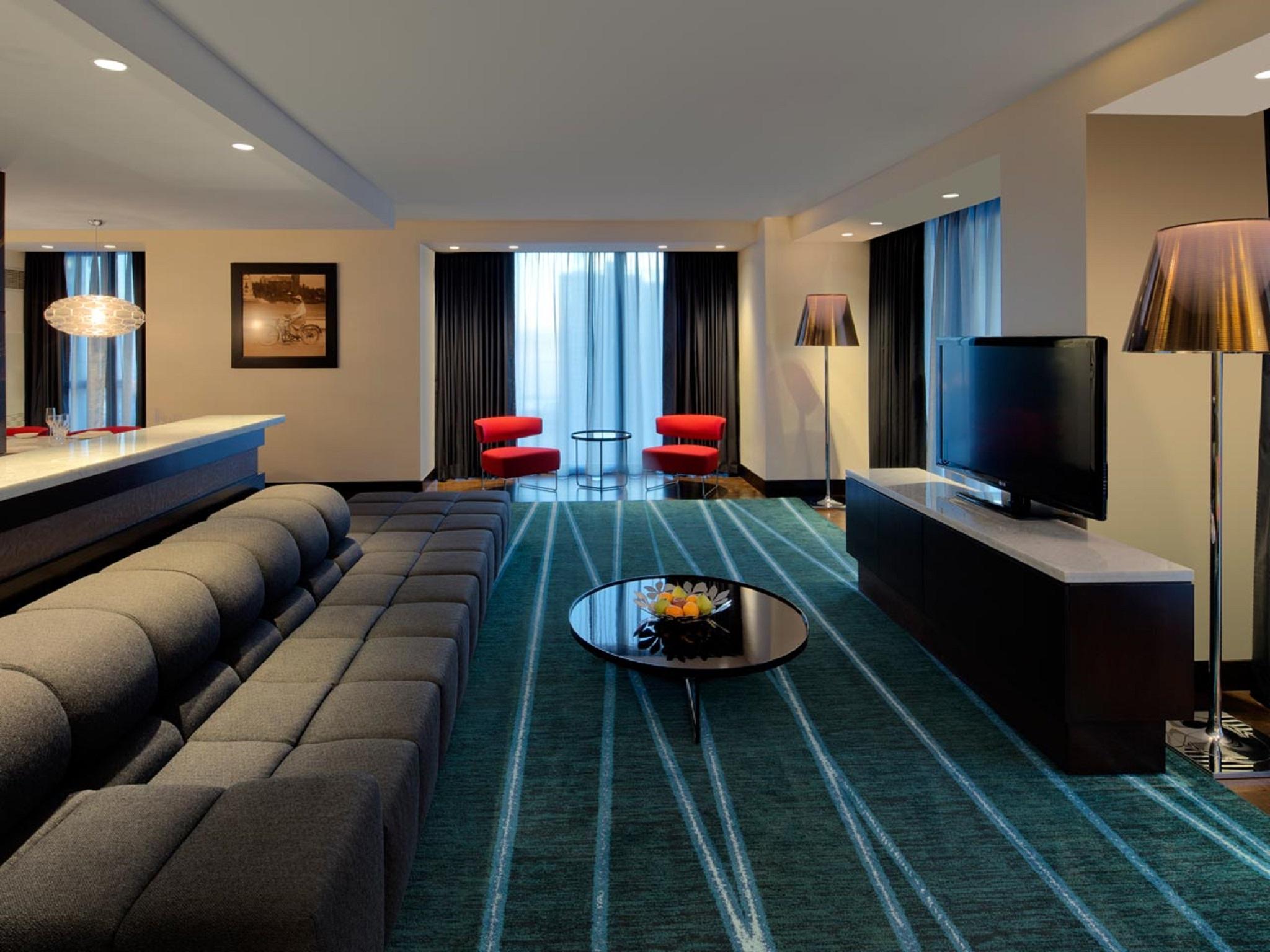 Radisson Blu Aqua Hotel, Hotel Chicago