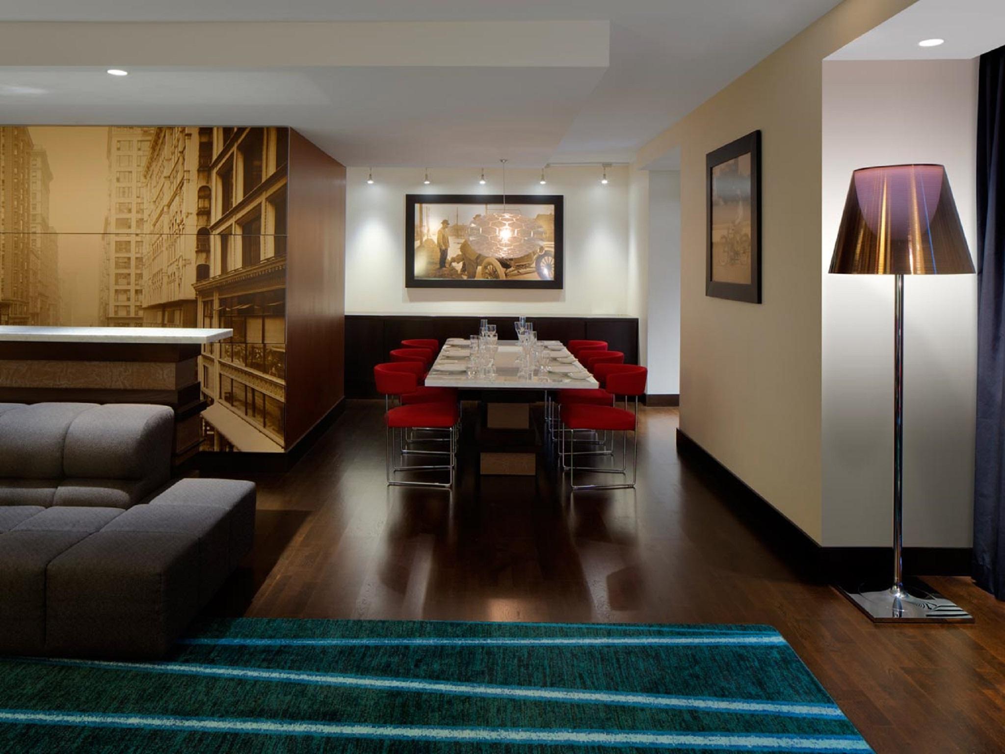 Radisson Blu Aqua Hotel, Hotel Chicago