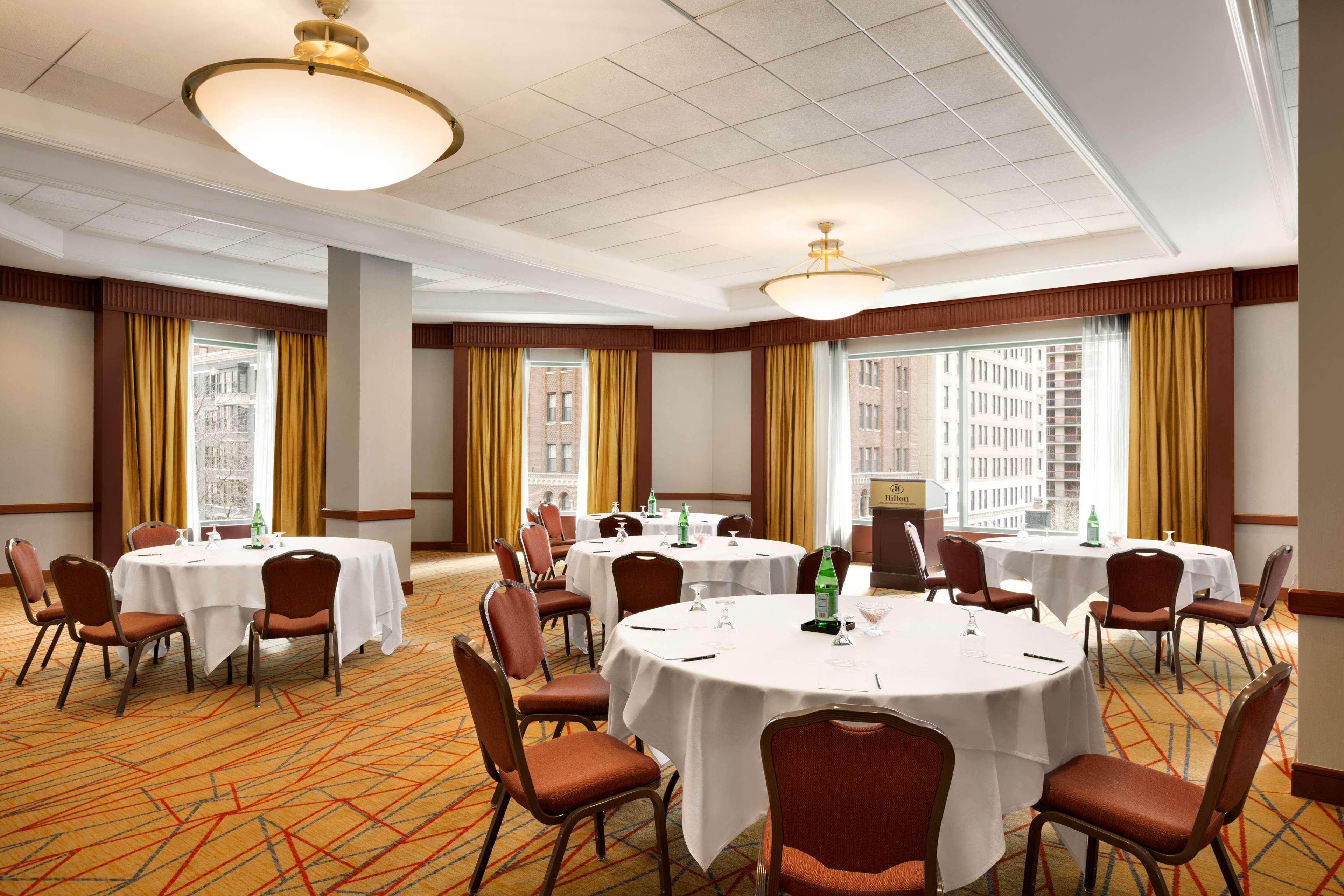 Hilton Chicago/magnificent Mile