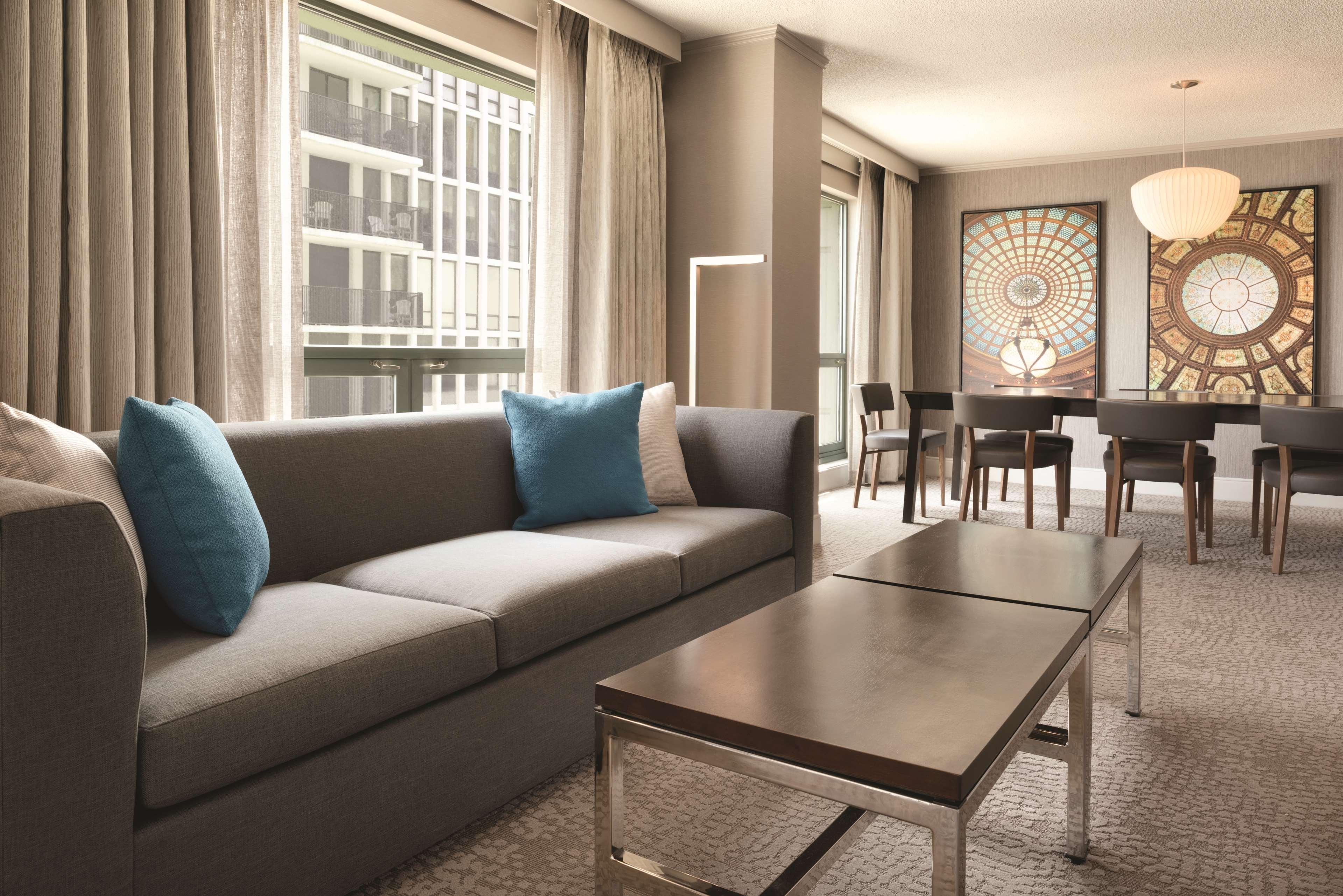 Hotel Hilton Chicago/magnificent Mile 3*