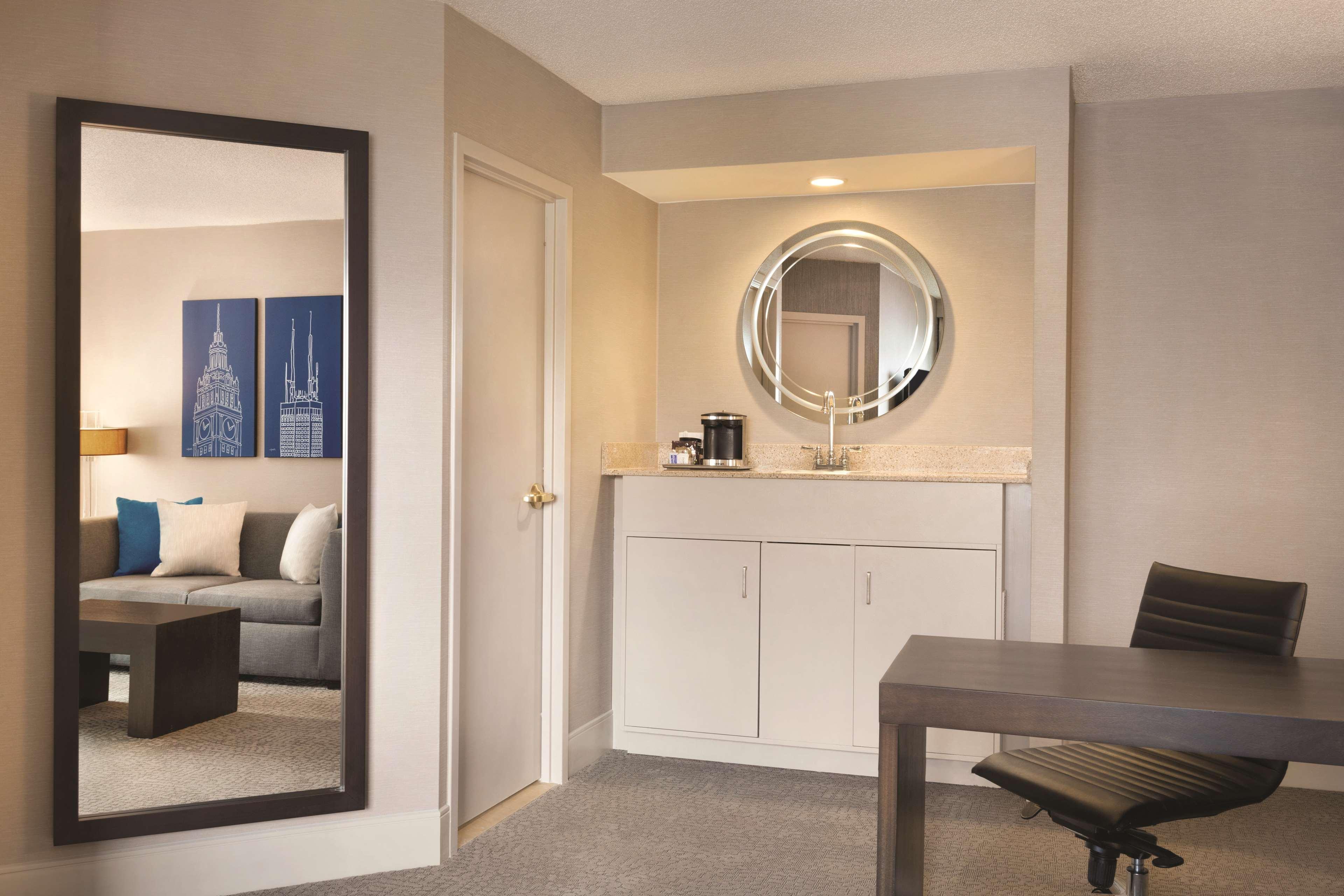 Hilton Chicago/magnificent Mile Hotel 3*