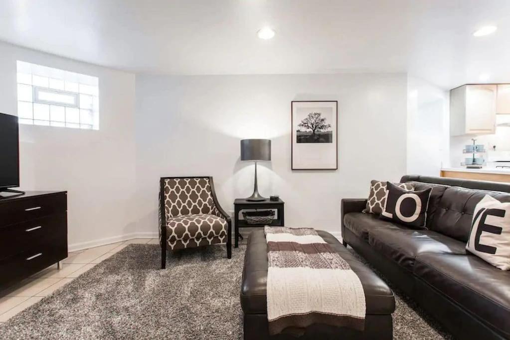Apartamento The Wrigleyville Garden 200 Steps To Wrigley-2br *