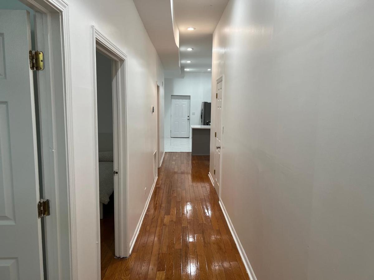 Adorable 2 Bedroom With Free Street Parking Chicago