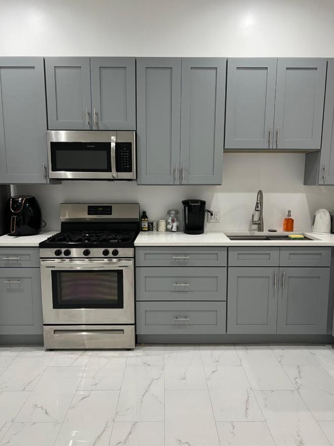 Adorable 2 Bedroom With Free Street Parking Apartamento
