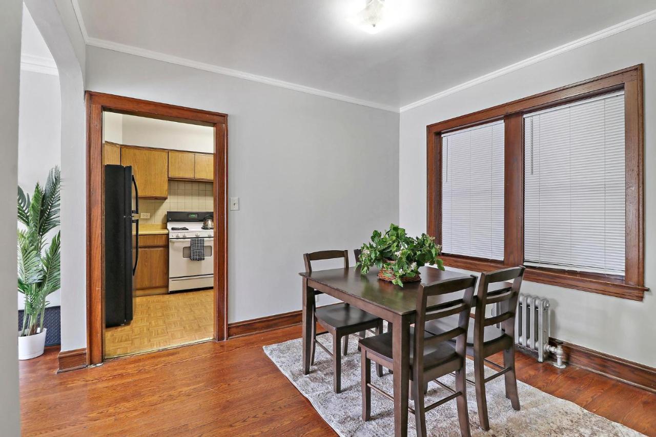 1br Contemporary With Laundry Facility - Lockwood 1 & 2 Apartment