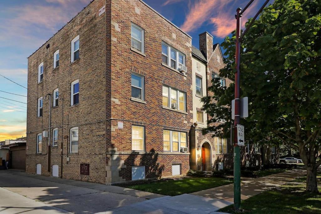 Apartment 1br Contemporary With Laundry Facility - Lockwood 1 & 2 *