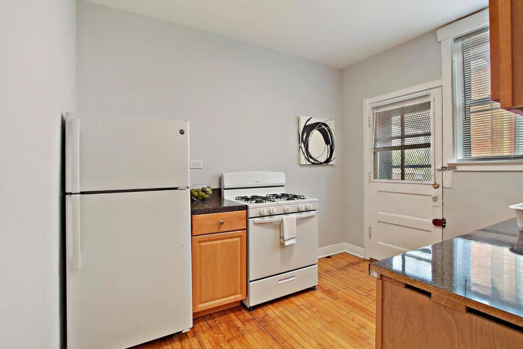 Apartment 1br Deluxe With Complete Amenities - Campbell 3 *