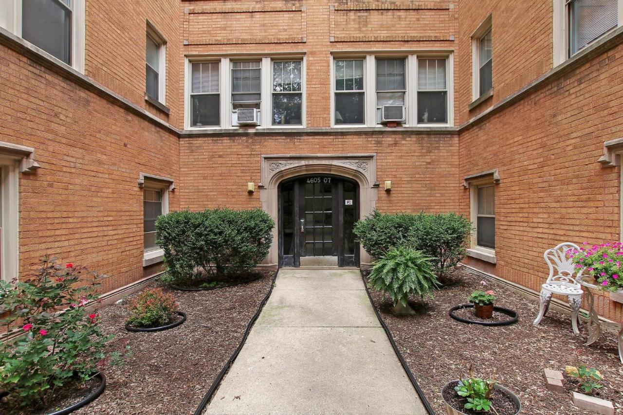 1br Deluxe With Complete Amenities - Campbell 3 * Chicago