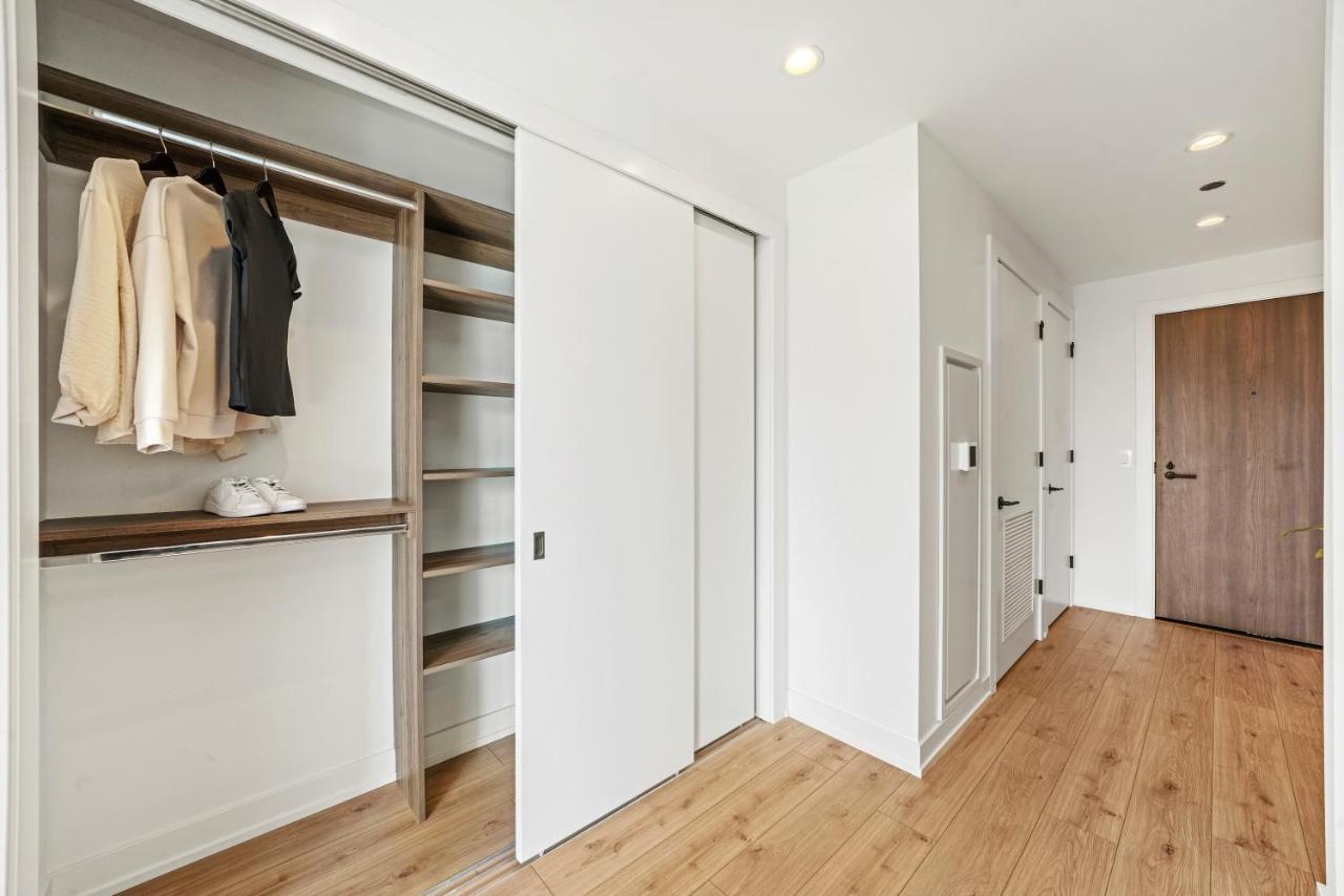 Level - River North 4*