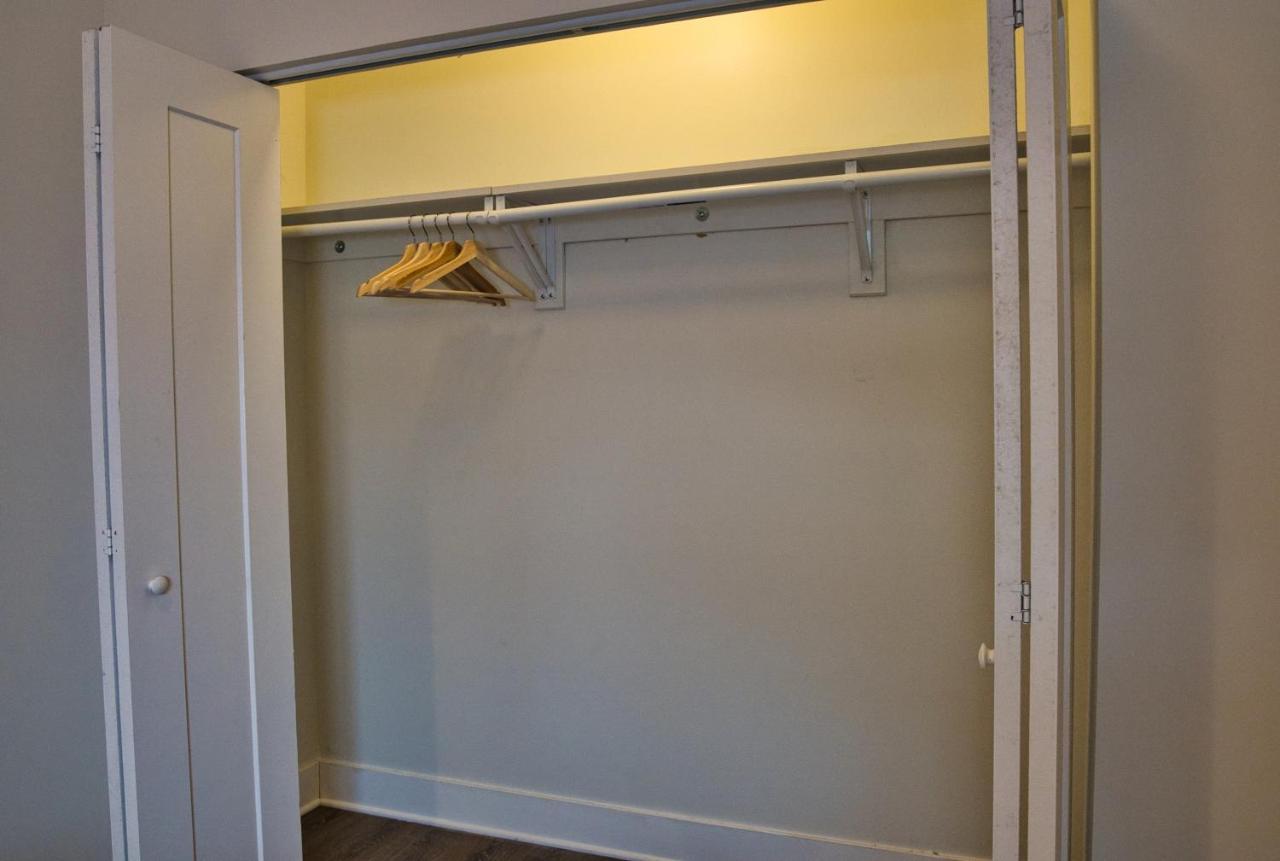 Apartment Luxury 3Br Spacious Suite Sleeps 8 Guests With Patio, Skyline View, Optional Parking And Gym Access Near Mccormick Place And Lakefront