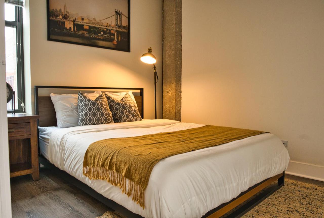 Luxury 3Br Spacious Suite Sleeps 8 Guests With Patio, Skyline View, Optional Parking And Gym Access Near Mccormick Place And Lakefront *