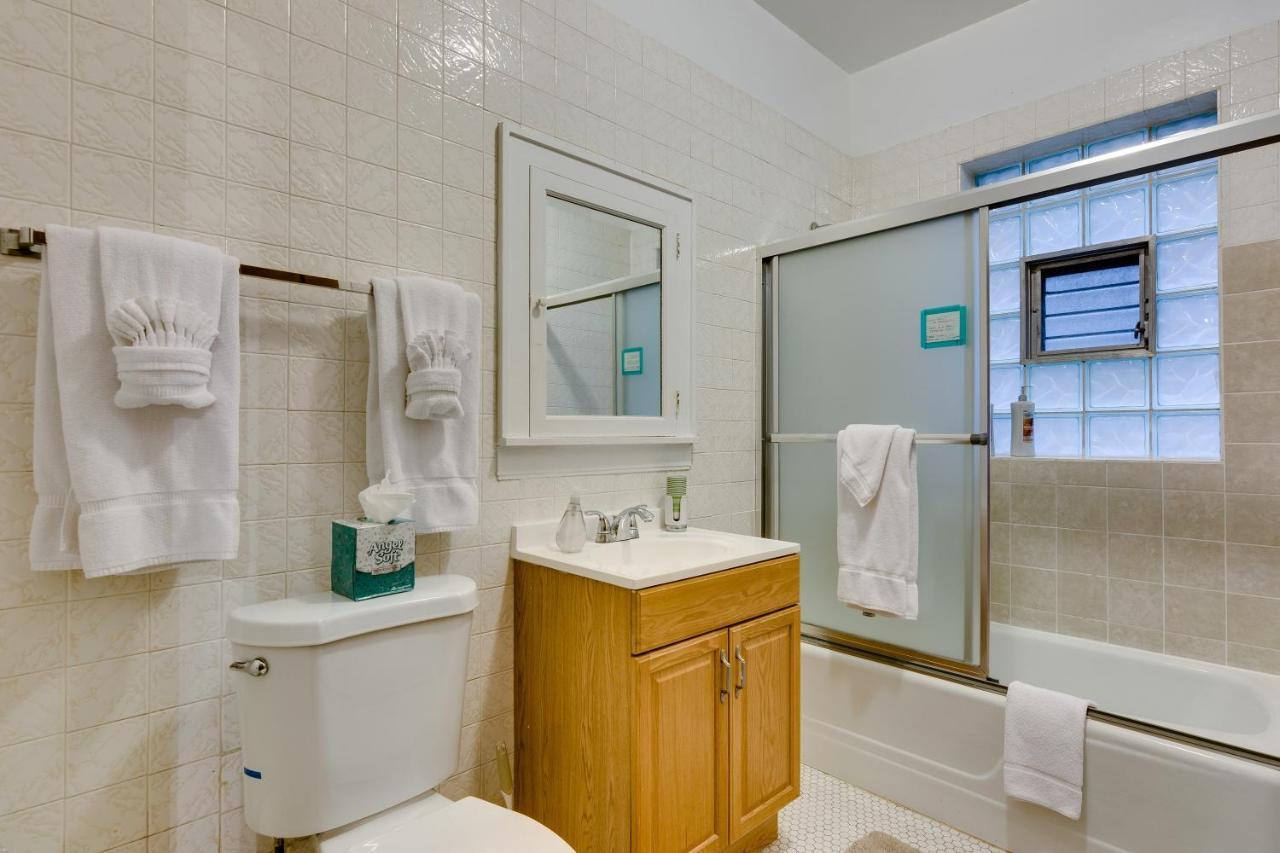 Lovely Near Loyola - Enjoy The Wonderful Outdoor Space And Sun - For The Whole Crew Apts Apartment Chicago