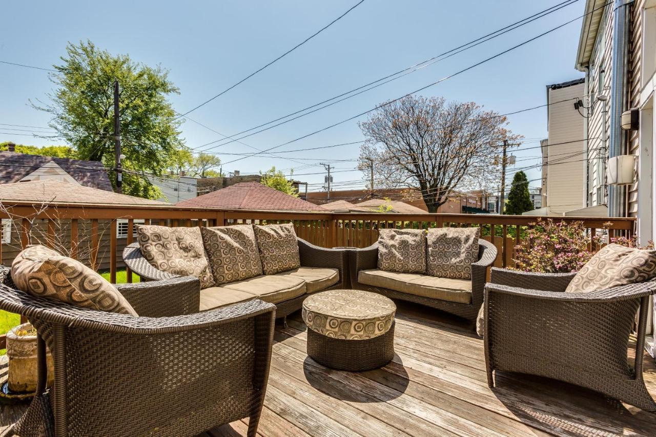 Apartment Garage Parking! Walk To Logan Square Station Great Local Restaurants And Bars Chicago