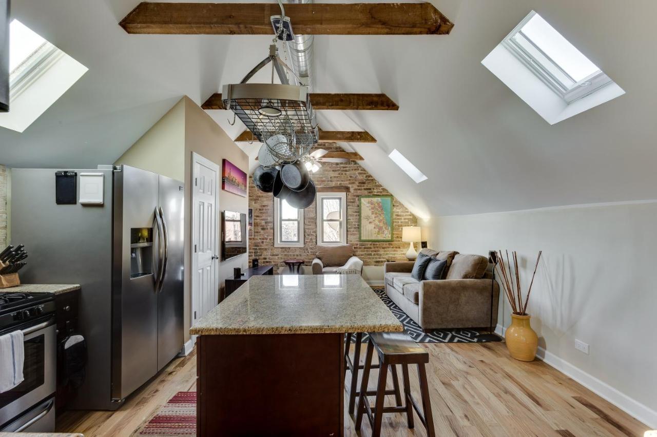 Apartment Old Town Elegance Awaits In Classic Stunner! Apts *