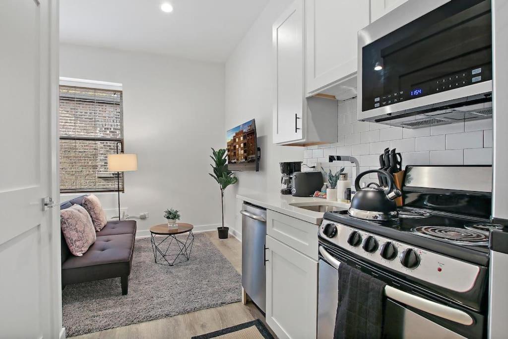 Apartamento With Laundry, Near Shops! - Montrose 316 & 318 *