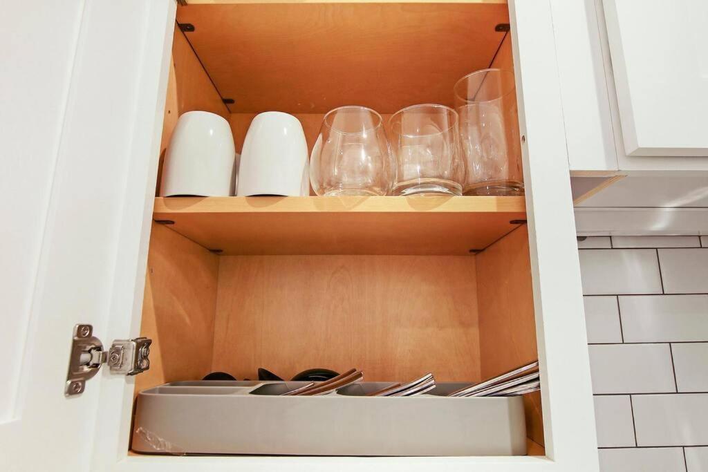 Apartamento With Laundry, Near Shops! - Montrose 316 & 318 Chicago