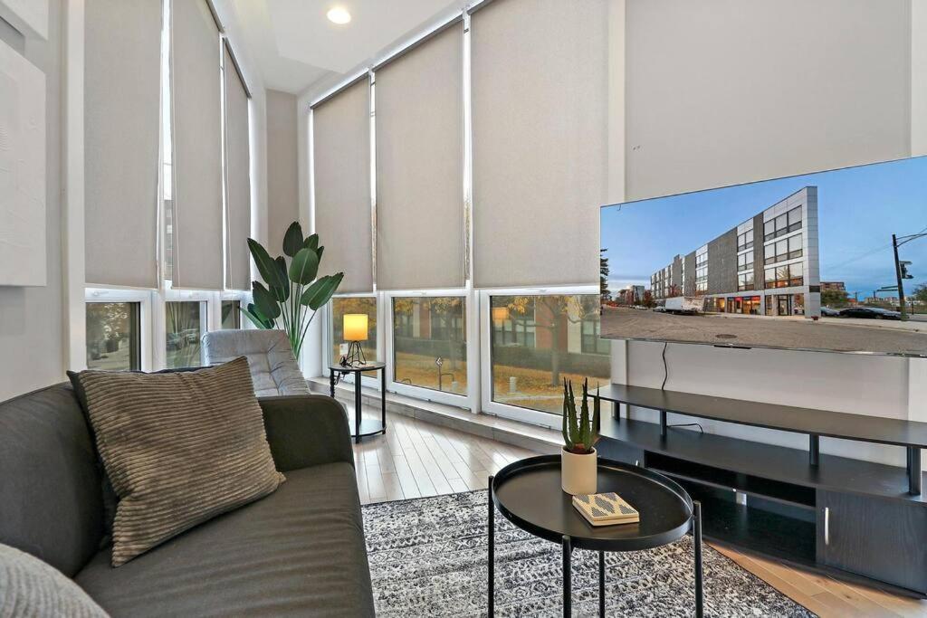 Nicely Decorated 1br With Laundry - Crosby 202 *