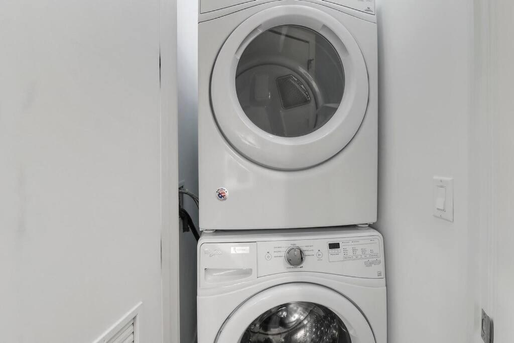 Nicely Decorated 1br With Laundry - Crosby 202 * Chicago
