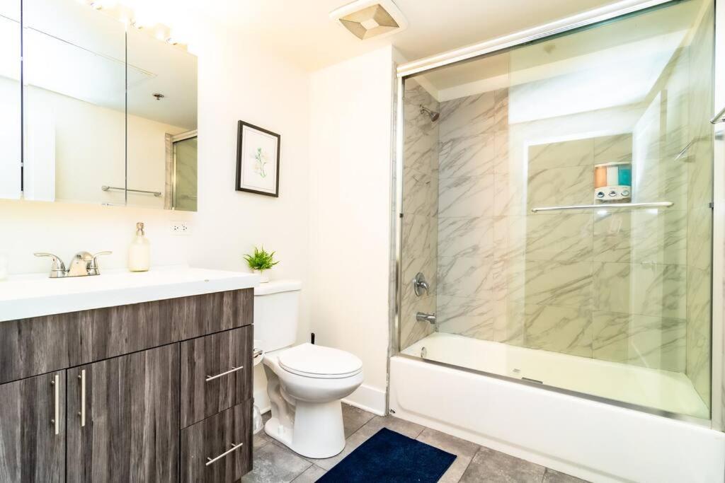 Apartamento Family Friendly Spacious 3Br Suite Sleeps Up To 10 Guests With Optional Parking And Gym Access Near Mccormick Place And Soldier Field