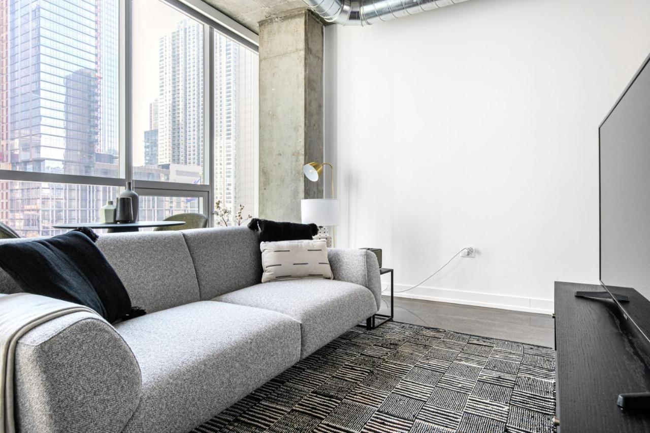River N 1br W Gym Pool Nr L Stop Chi-361 * Chicago