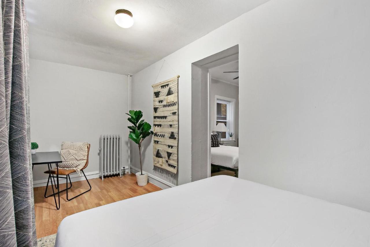 Apartment 2br Comfy & Artistic Outfitted For Comfort - Francisco 1