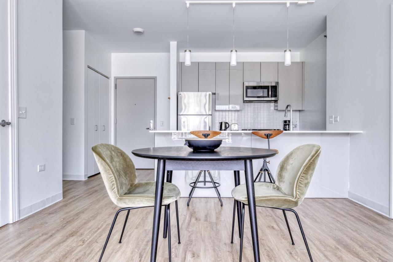 Apartment W Loop 2br W Gym Pool In Heart Of Greektown Chi-534 *