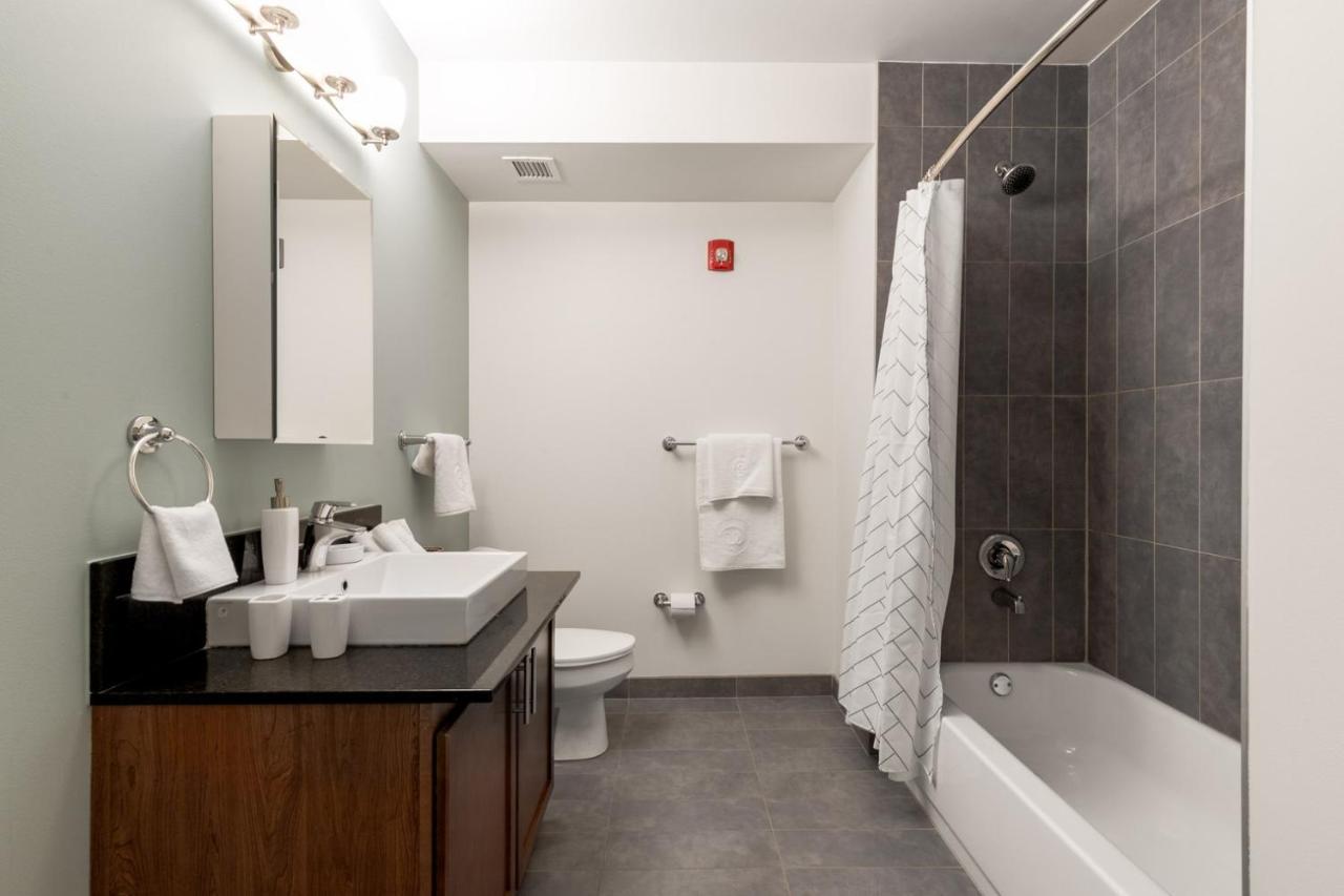 Loop 1br W Gym Pool Wd Nr Financial District Chi-222