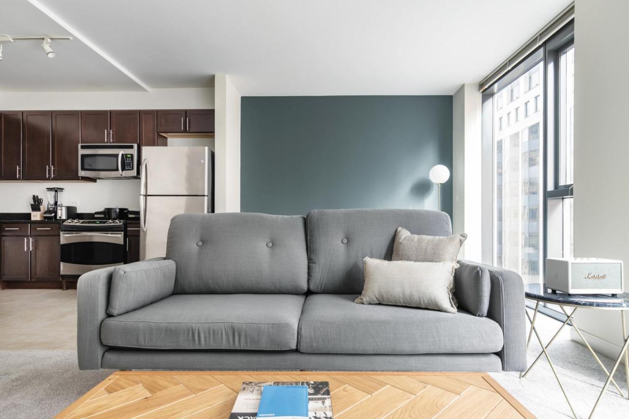 Apartment Loop 1br W Pool Gym Nr The L Riverwalk Chi-242