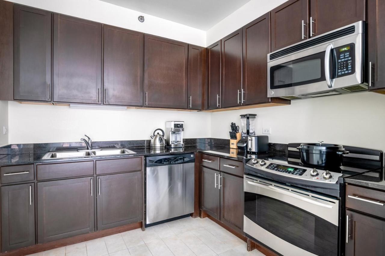 Loop 1br W Pool Gym Nr The L Riverwalk Chi-242 Apartment