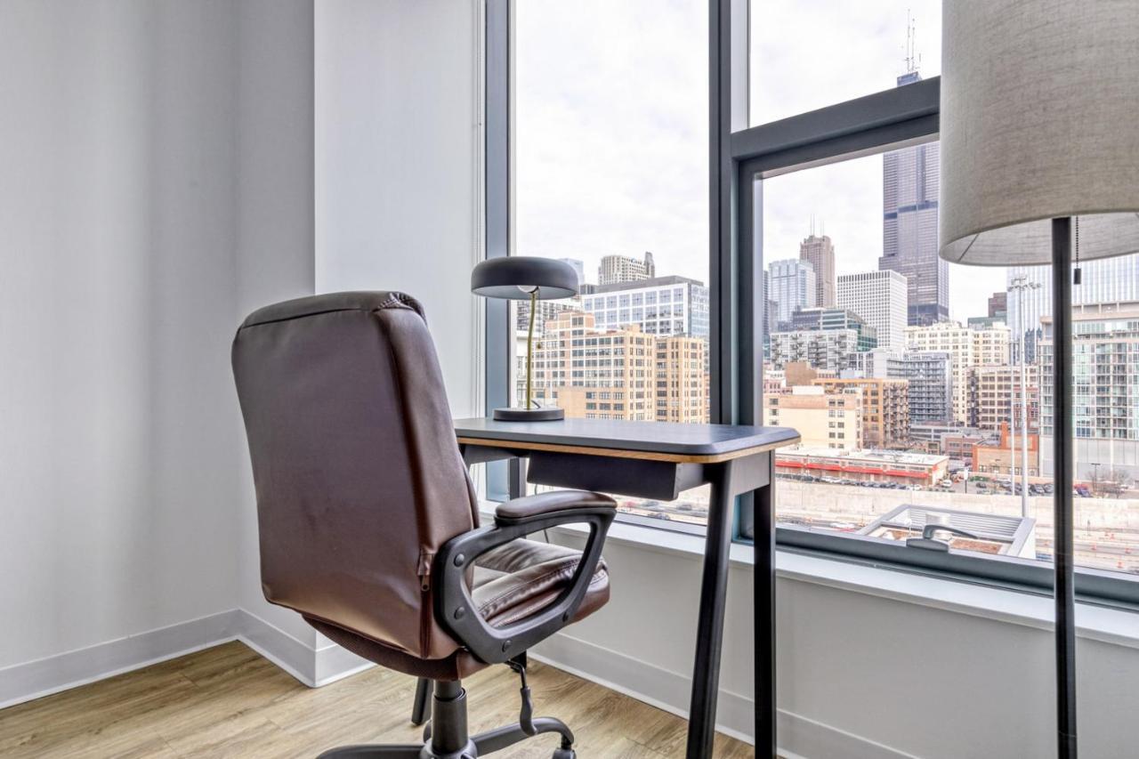 W Loop 2br W Gym Pool In Heart Of Greektown Chi-534 Apartment Chicago