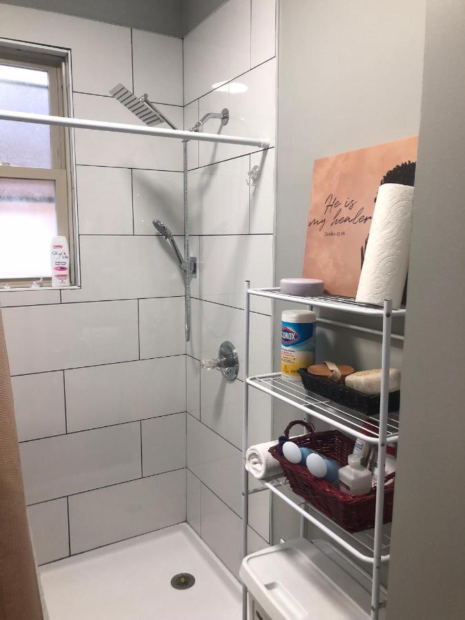 Homestay Cheerful Bedroom Free Parking Approx 15 Mins To Downtown Chicago! *