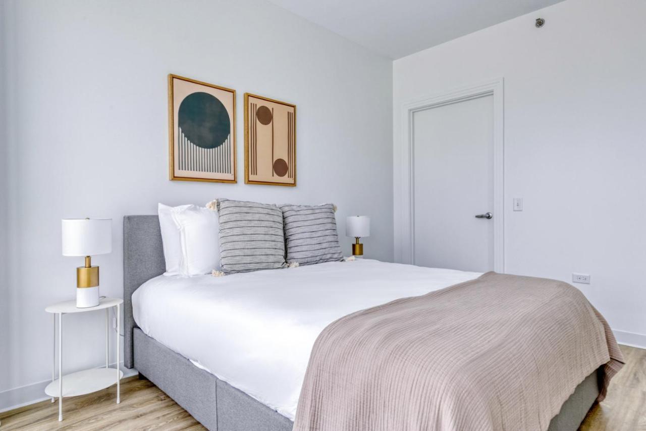 W Loop 2br W Gym Pool In Heart Of Greektown Chi-534 * Chicago
