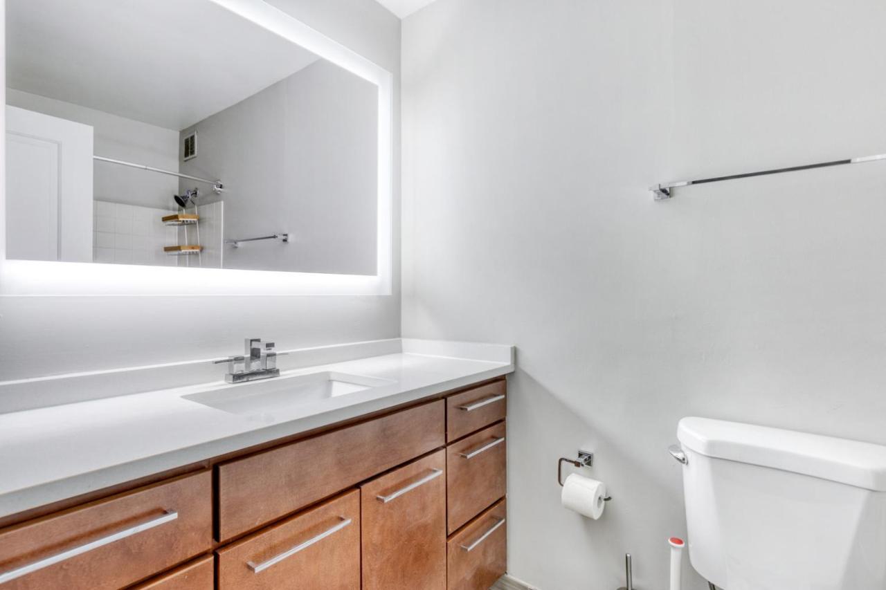 Streeterville 1br W Pool Deck Nr Park Chi-585 Apartment Chicago